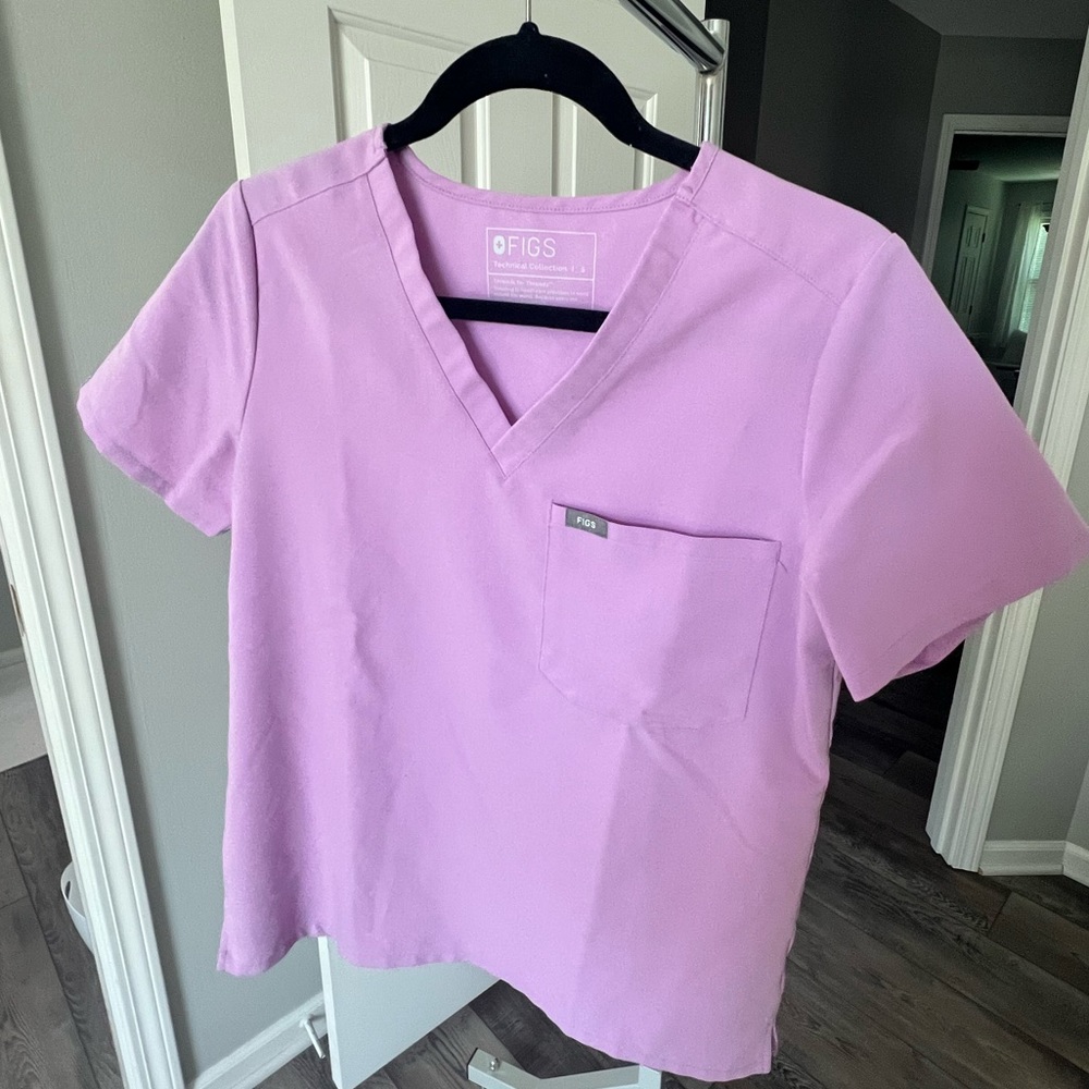 Figs Scrub Top